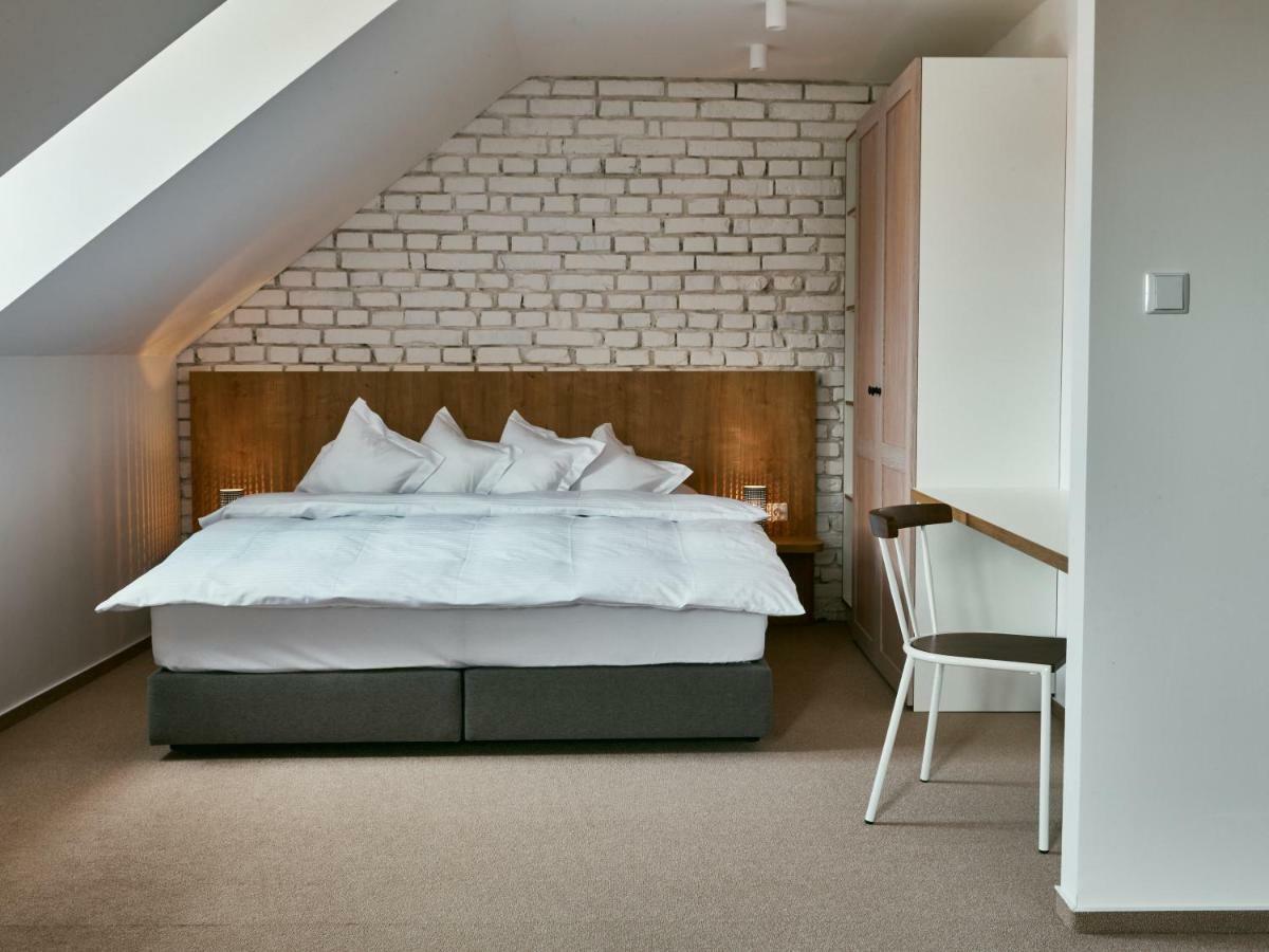 Hotel A Hostinec Slunce Osecna 外观 照片